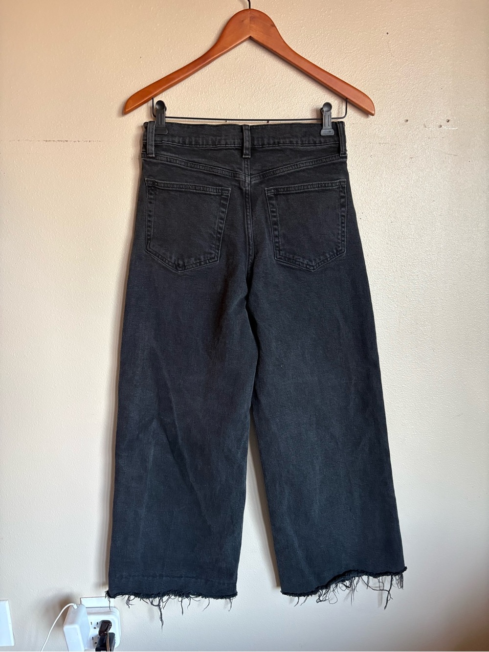 Gap High Rise Stride Jeans Gray Raw Hem Cropped Straight - Picture 4 of 9